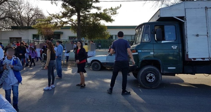 El FR-PJ recorri&oacute; la Escuela N&deg; 4 y dialog&oacute; con docentes