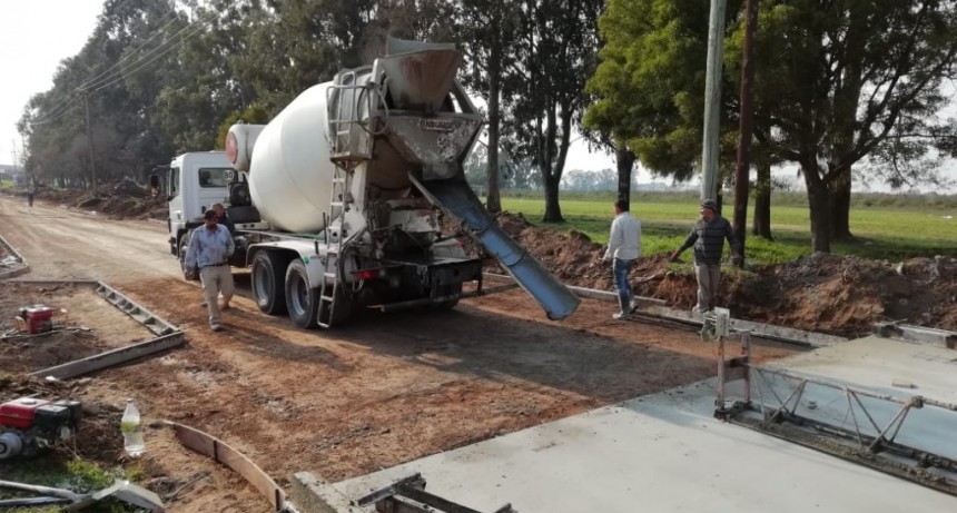 Comenz&oacute; la obra de pavimentaci&oacute;n en el barrio Malvinas