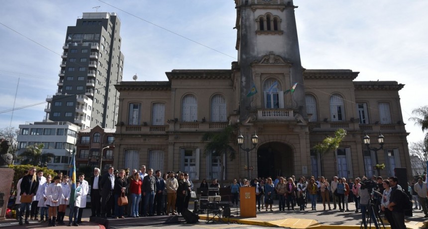 Campana homenaje&oacute; al general San Mart&iacute;n en el 168&deg; aniversario de su fallecimiento