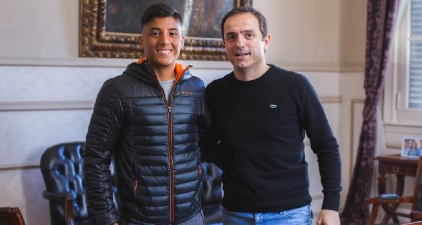 Abella se reunió con el tenista Suárez tras su gira por Europa