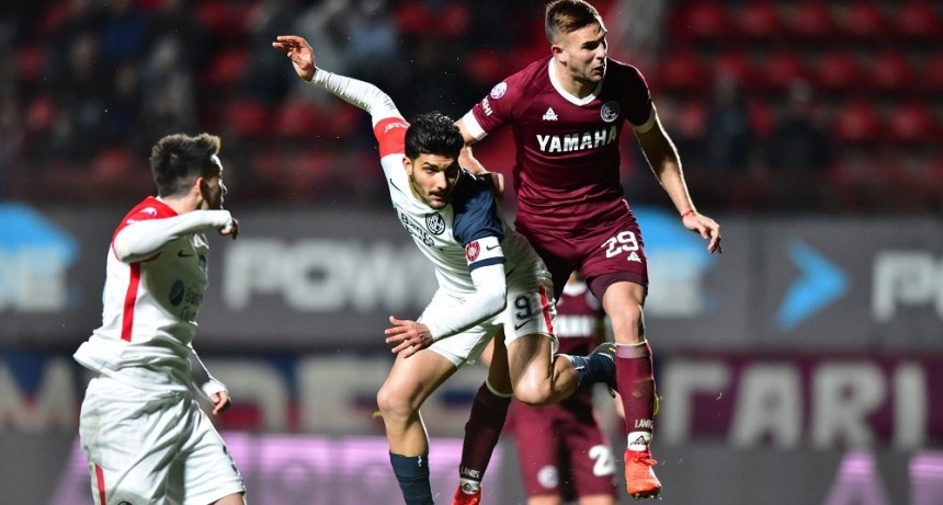 San Lorenzo de Almagro  y Lan&uacute;s empataron 2 a 2