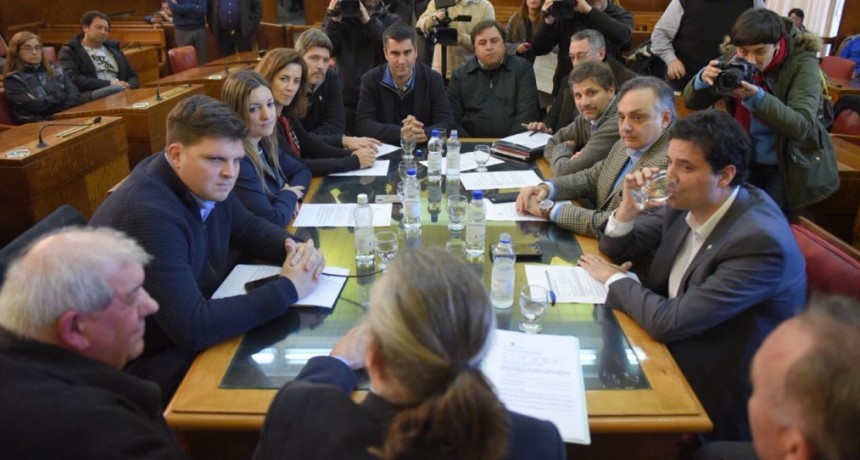 MOSCA ACOMPA&Ntilde;&Oacute; A LA COMISI&Oacute;N QUE APROB&Oacute; LA CREACI&Oacute;N DEL REGISTRO DE GRUPOS DE RUNNING