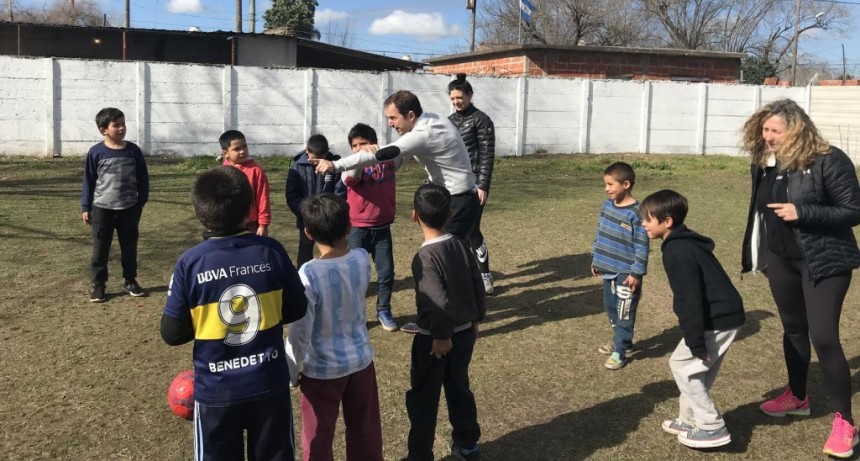 Abella visit&oacute; el Oratorio Mar&iacute;a Auxiliadora del barrio Lubo      
