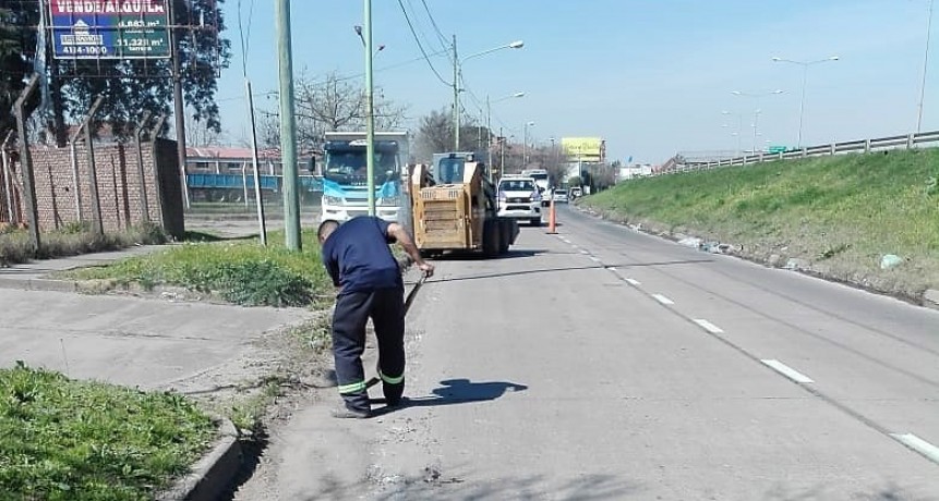 Realizan trabajos de mantenimiento integral en distintos sectores de la ciudad