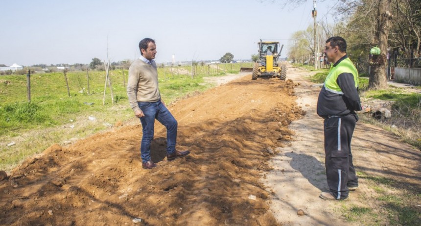San Cayetano: el Municipio realiza el mantenimiento de calles del barrio