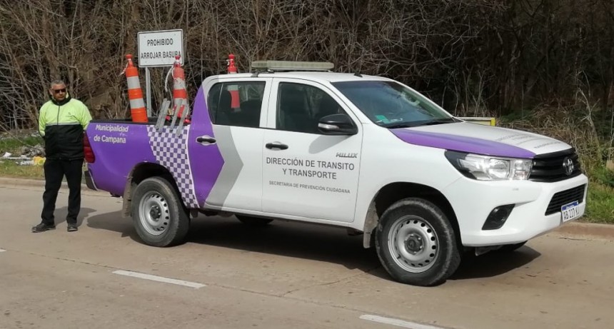 El Municipio intercepta cami&oacute;n previo a vuelco de residuos en la entrada de Las Praderas 