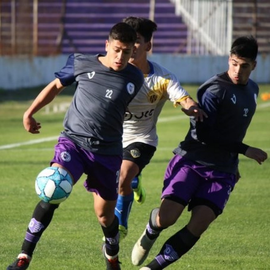Villa D&aacute;lmine enfrent&oacute; a Puerto Nuevo en un amistoso de preparaci&oacute;n