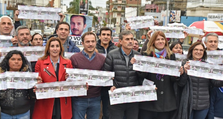 Abella: &ldquo;Les pido a los vecinos que nos acompa&ntilde;en con su voto para no volver atr&aacute;s&rdquo;