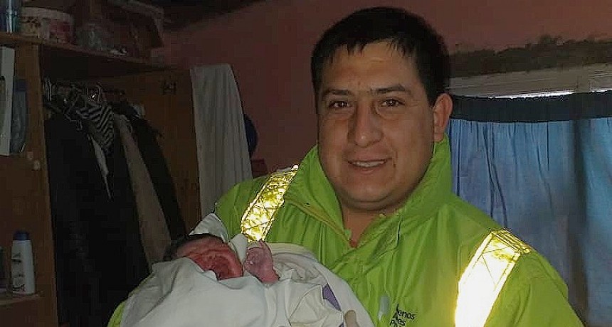 El SAME ayud&oacute; una joven a dar a luz en su casa