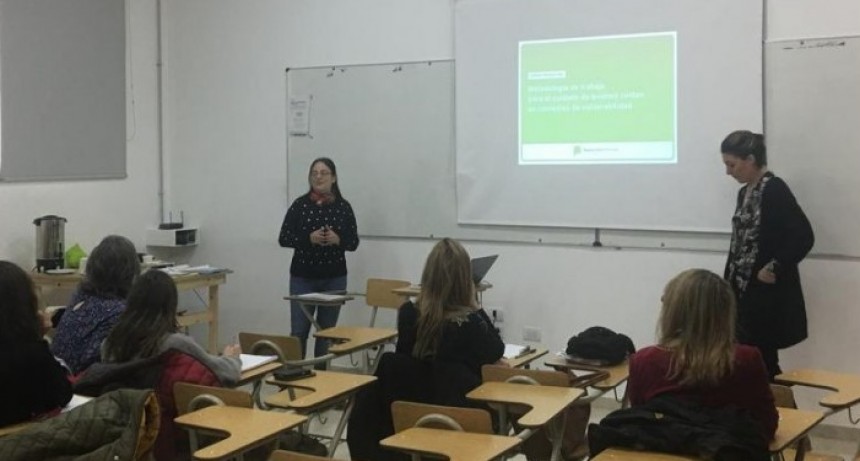 Equipos t&eacute;cnicos que trabajan con personas en situaci&oacute;n de vulnerabilidad siguen capacit&aacute;ndose