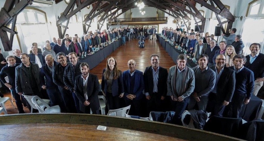 VIDAL SE REUNI&Oacute; CON LOS INTENDENTES BONAERENSES DE JUNTOS POR EL CAMBIO