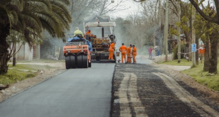 El barrio San Jacinto suma m&aacute;s calles de asfalto