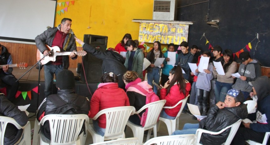 El programa &ldquo;Envi&oacute;n&rdquo; festej&oacute; el D&iacute;a Internacional de la Juventud