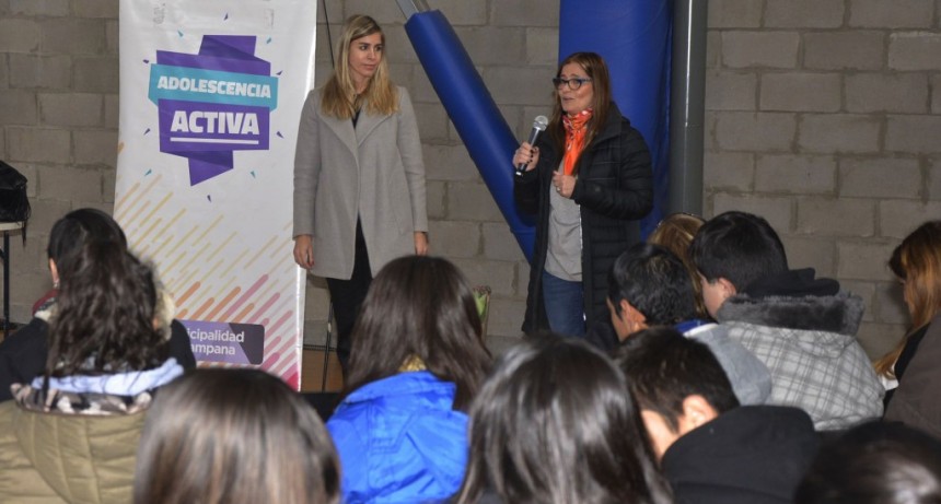 M&aacute;s de 400 j&oacute;venes reflexionaron sobre ciberbullying y acoso escolar