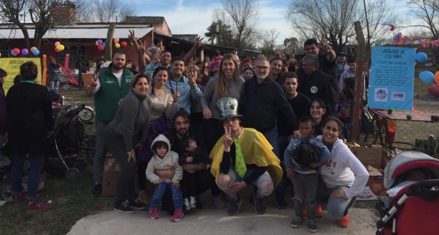 SAN CAYETANO FESTEJ&Oacute; EL DIA DEL NI&Ntilde;O JUNTO A LA AGRUPACION JORGE VARELA