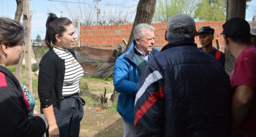 Rubén Romano se reunió con vecinos de San Cayetano