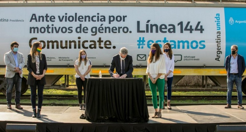 GÓMEZ ALCORTA Y MEONI PRESENTARON LA CAMPAÑA DE DIFUSIÓN DE LA LÍNEA 144 EN LOS TRENES ARGENTINOS