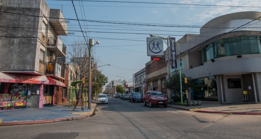 Cierran temporalmente el tránsito en la calle 9 de Julio para reparar la calzada 