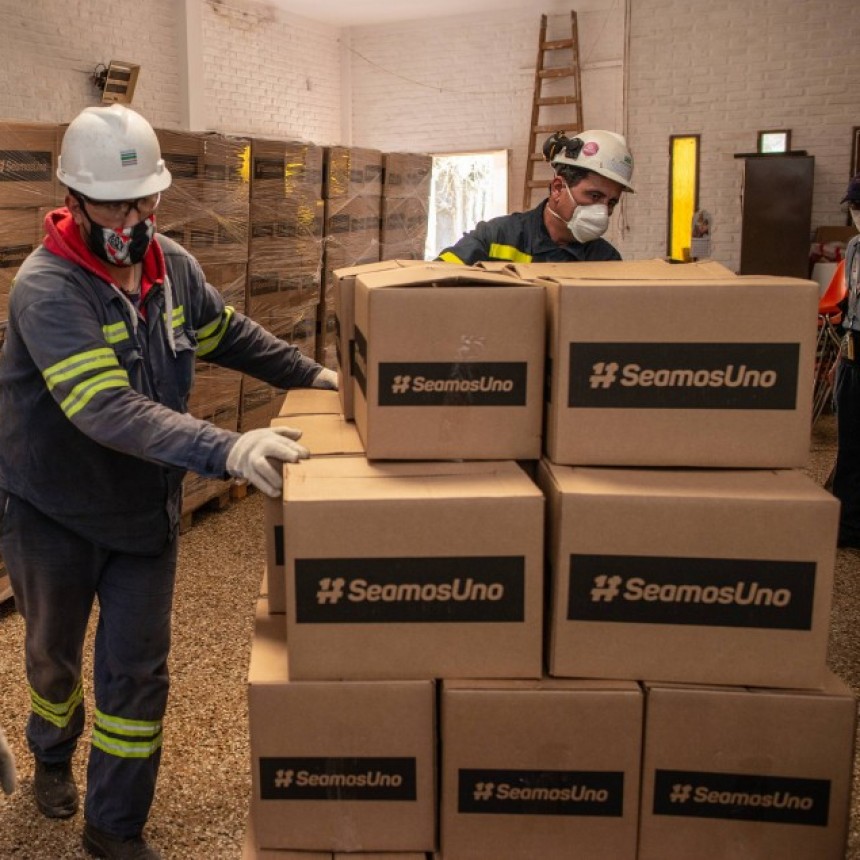 Tenaris hizo una nueva entrega de 3.000 cajas de alimentos en Campana y Zárate de la iniciativa #SeamosUno
