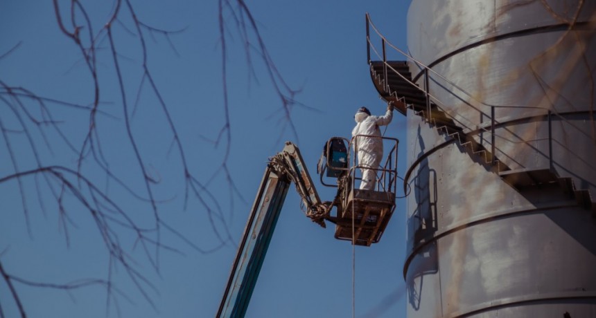Nueva Costanera: importantes trabajos de recuperación de los emblemáticos silos