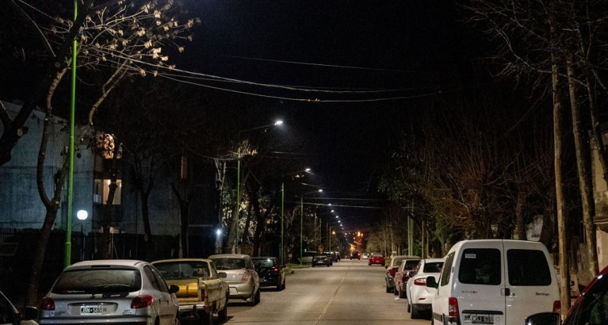 El Municipio encendió el primer tramo del plan de luces LED en el casco urbano