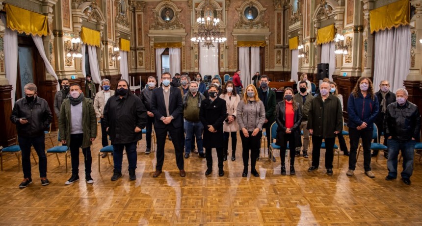 Kicillof presentó el programa Impulsar Oficios 