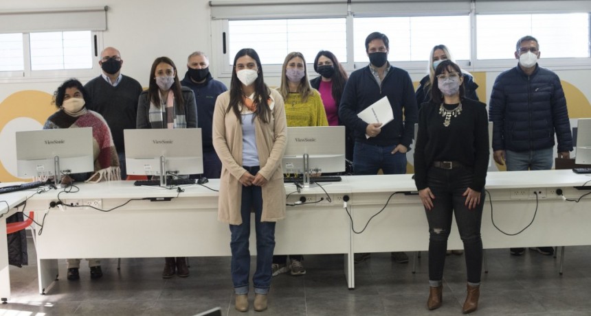 Concejales de Juntos por el Cambio recorrieron el nuevo Centro Educativo Digital