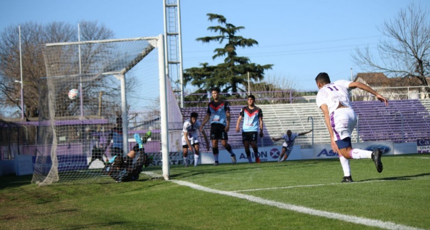 Villa Dálmine sumó tres puntos ante Brown de Adrogué