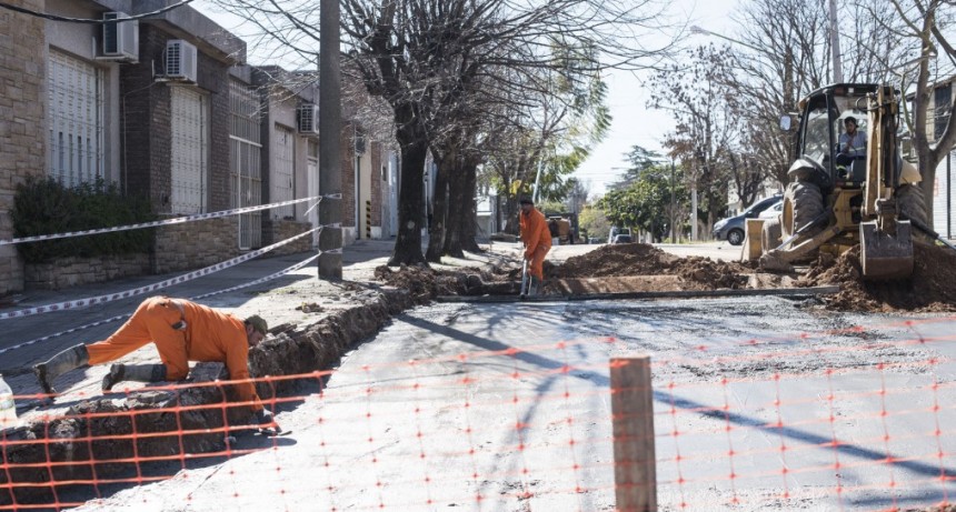 Avanza el plan de bacheo de hormigón en el casco urbano