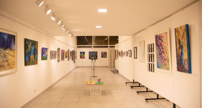 Treinta y ocho artistas plásticos campanenses se lucen la muestra de arte “Reencuentro” 