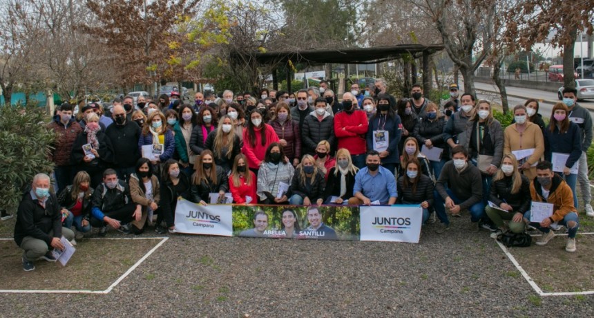 Juntos realizó una nueva jornada de timbreo para conversar con los vecinos