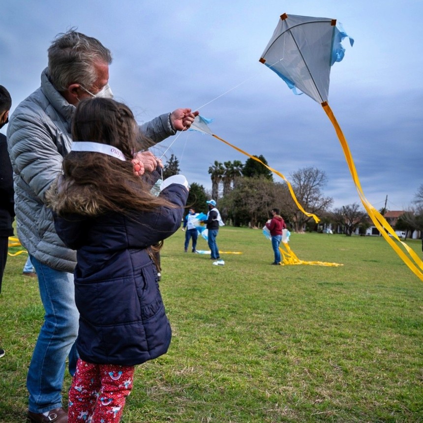 Gran convocatoria y buenos vientos en la barrileteada del Frente de Todos