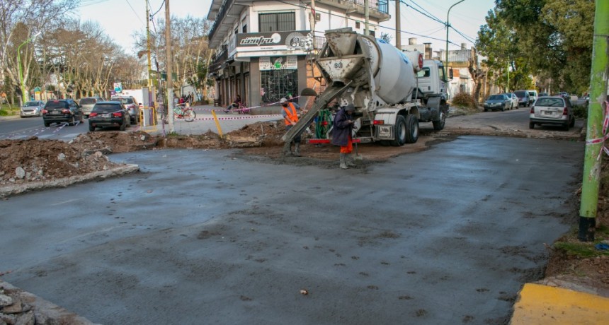 El Municipio sigue adelante con la reconstrucción de calles y avenidas del casco urbano