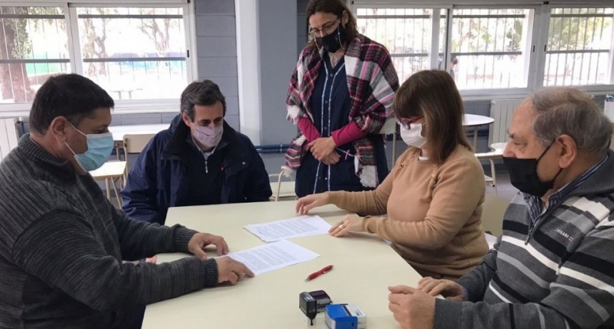 El CICACZ firmó un Convenio de Colaboración Mutua con el Colegio Aníbal Di Francia