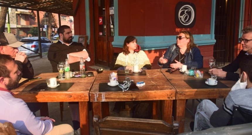 Buzzini y Cantlon se reunieron con la Cámara de Jóvenes Empresarios y Emprendedores de Campana