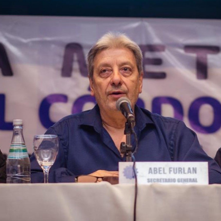 Abel Furlán:  suma fija y paritarias libres,  las dos a la vez