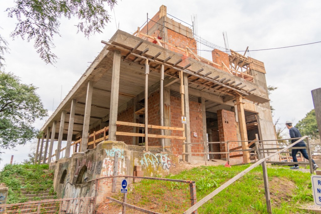 El Intendente recorrió el avance de la obra de construcción de la Casa de los Costa