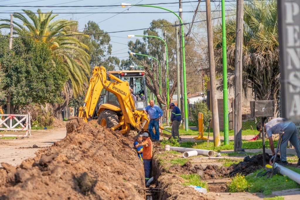 Las Campanas: el Intendente supervisó el desarrollo de las obras de cloacas