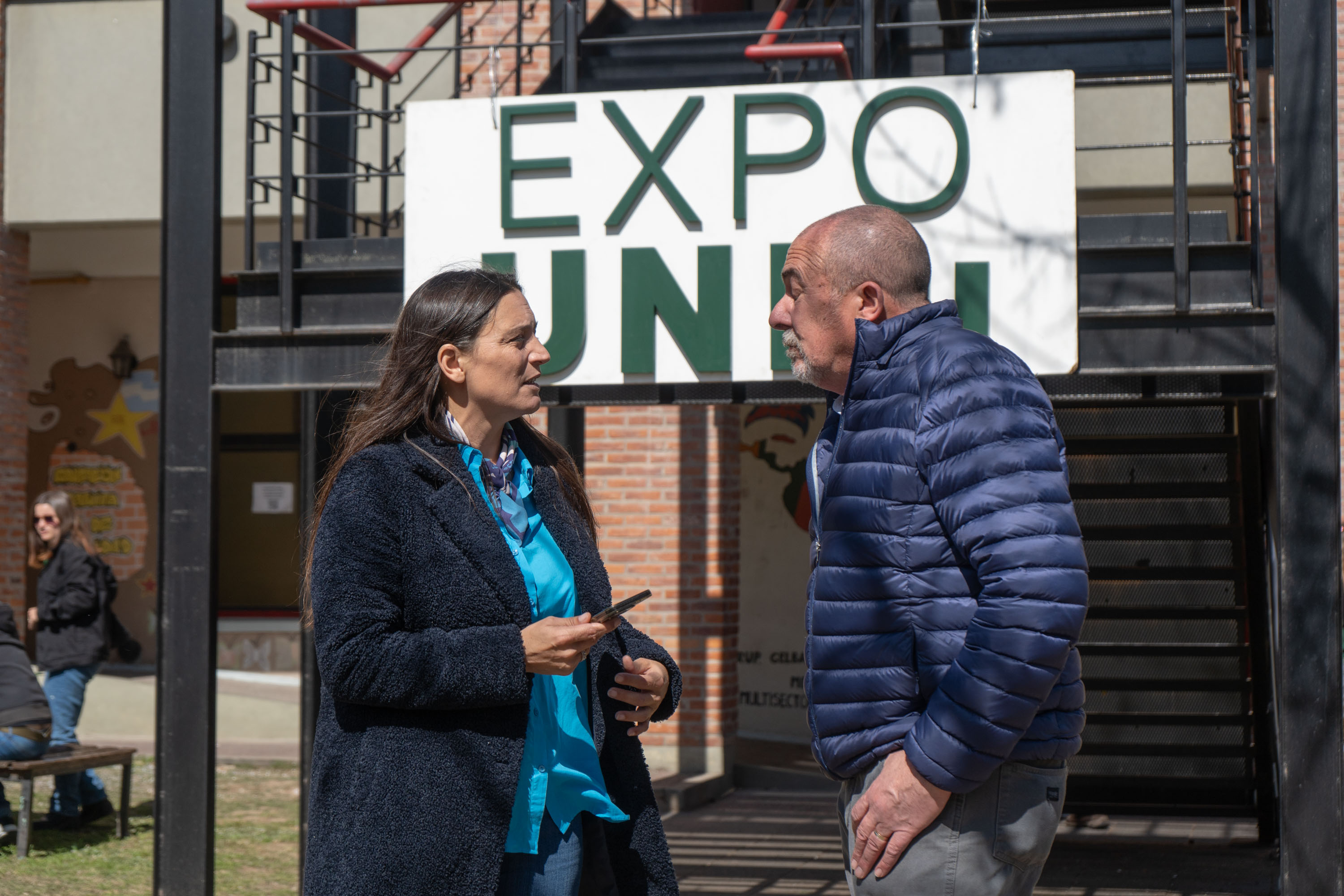 Elisa Abella acompañó la Expo UNLu y destacó su amplia oferta académica