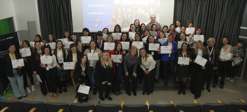 JUNTAS: el programa de Bayer y la UTN que abrió puertas y oportunidades para 39 mujeres de Zárate