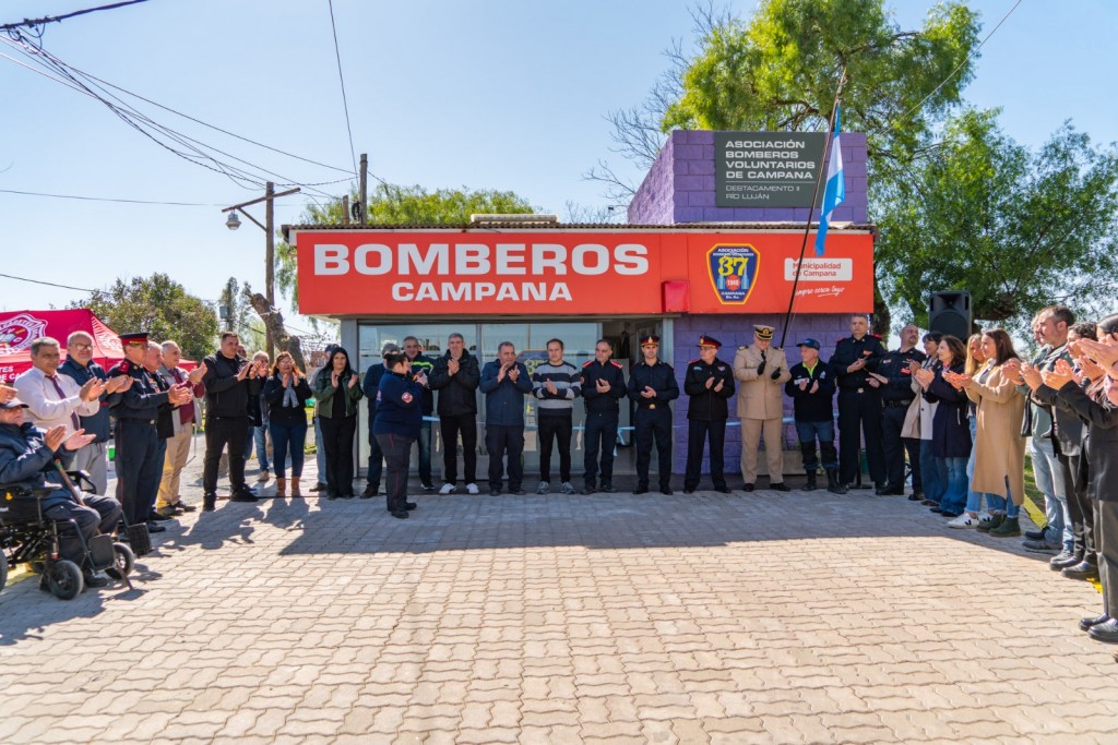El Intendente acompañó a los bomberos en la inauguración del nuevo destacamento de Ruta 4