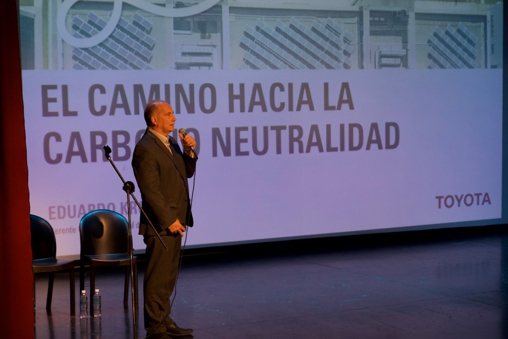 Toyota Argentina, Fundación YPF e YPF Luz realizan una jornada de capacitación sobre la Energía Argentina