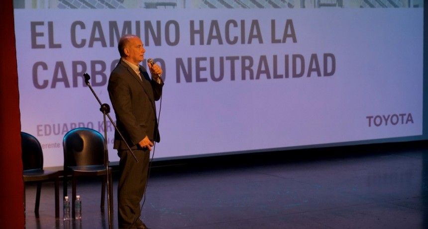Toyota Argentina, Fundación YPF e YPF Luz realizan una jornada de capacitación sobre la Energía Argentina