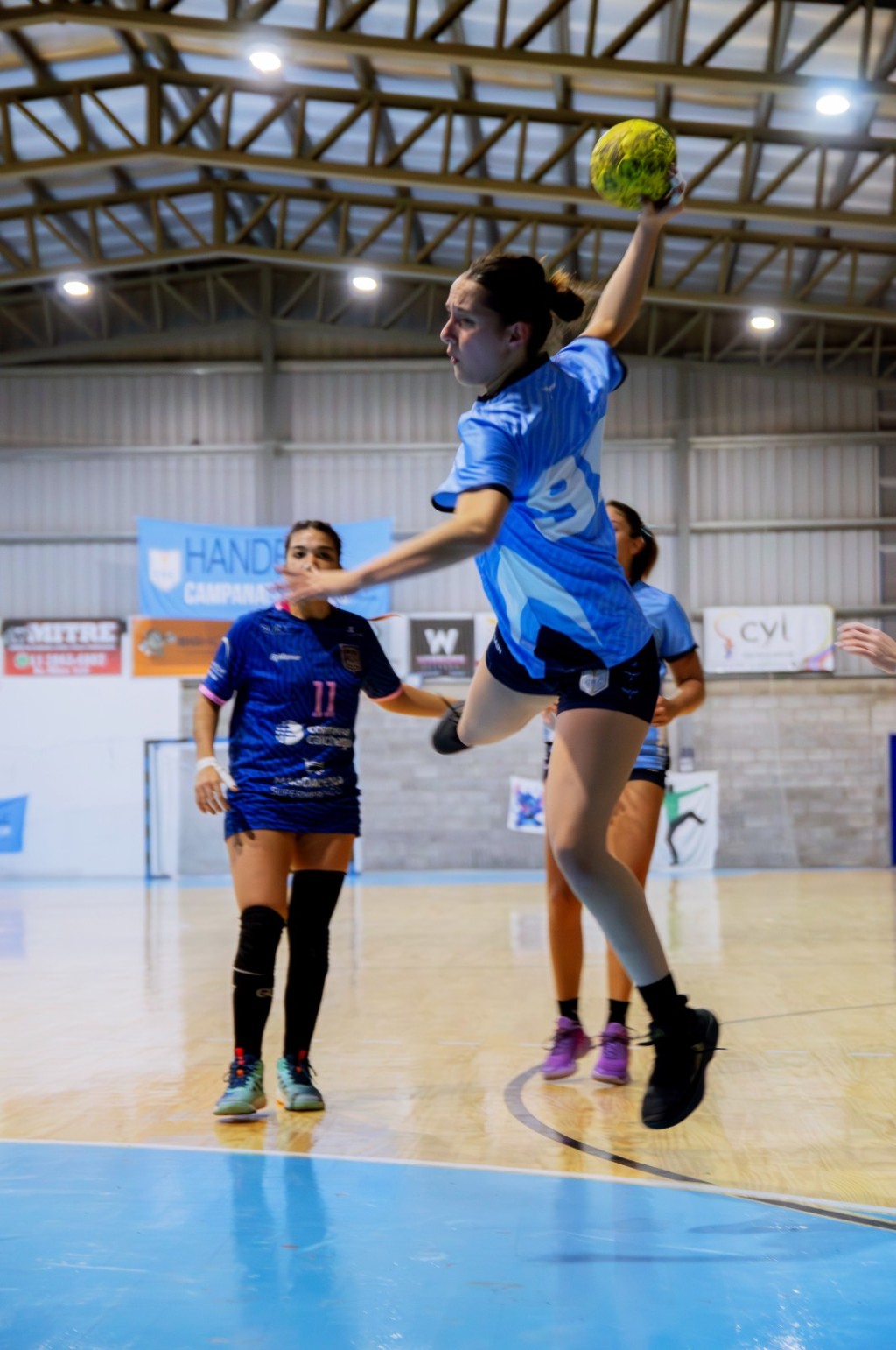 Handball Femenino - el Boat lo dio vuelta ante Don Bosco y debut&oacute; con un triunfo 25-24