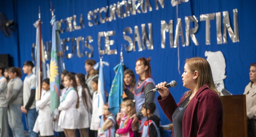 La Escuela Secundaria N&deg;26 ahora se llama &ldquo;Granaderos de San Mart&iacute;n&rdquo;