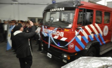 Bomberos Voluntarios de Campana celebraron el 65&ordm; aniversario de la Instituci&oacute;n 