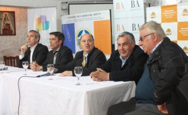 Campana particip&oacute; de una nueva reuni&oacute;n del COPRONE