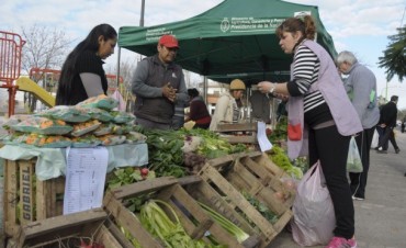 Por la lluvia, se reprogram&oacute; la Feria de Productores Locales 