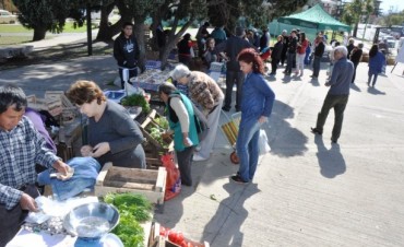 Se realiz&oacute; una nueva edici&oacute;n de la Feria de Productores Locales