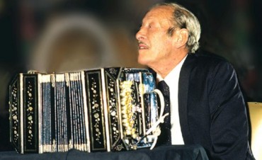 Roberto &ldquo;Polaco&rdquo; Goyeneche y sus tangos memorables, en la Biblioteca Municipal